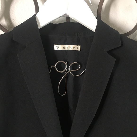 Windsor Black Blazer - Picture 2 of 4